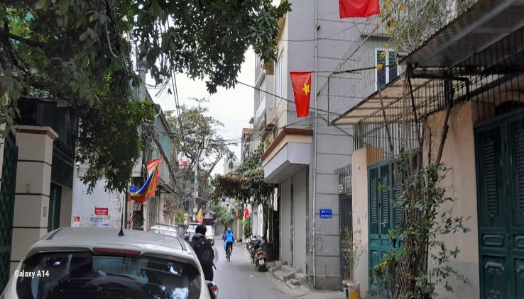 Bán đất tặng nhà Cấp 4 ngõ ô tô Phố Trương Định, 67.9m2, mặt tiền 7.48m2, giá chào 230tr